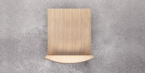 Sgabello in legno massello di rovere e in tamburato Brera