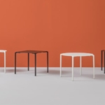 Sedie e tavoli in metallo