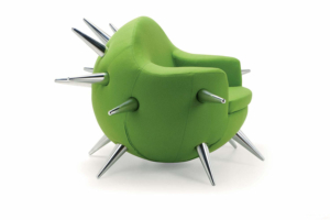 Poltrona moderna con rivestimento bielastico modello Bomb