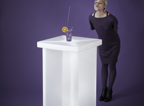 Tavolo Snack luminoso in plastica modello X2
