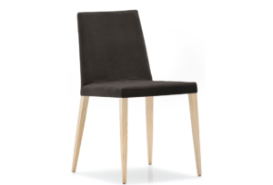 Sedia imbottita per l’arredo ristorante modello Dress