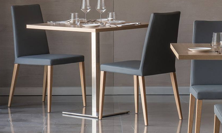 Sedia imbottita per l'arredo ristorante modello Dress