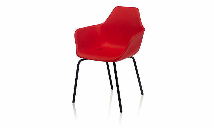 Poltroncina moderna modello Y Armchair