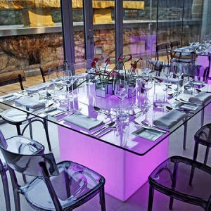 Tavolo ristorante luminoso modello Square