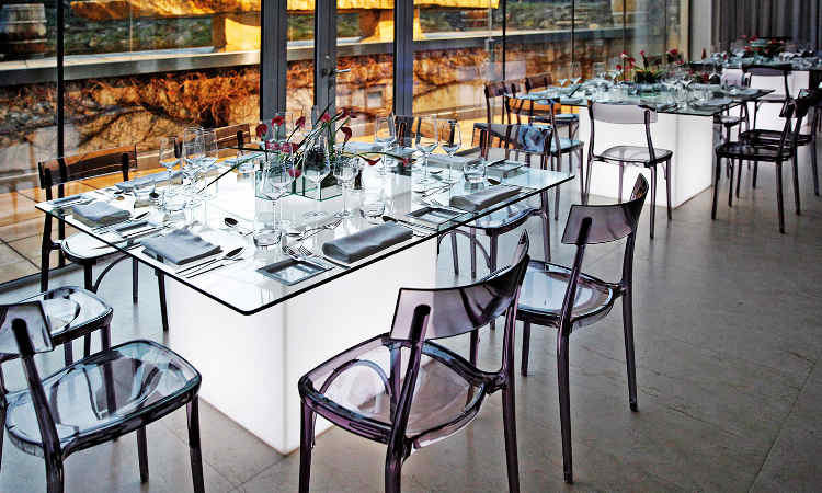 Tavolo ristorante luminoso modello Square