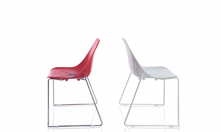 Sedia X Chair per ambienti interni ed esterni