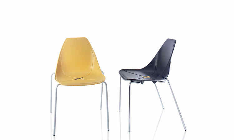 Sedia X Chair per ambienti interni ed esterni