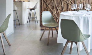 Sedia X Chair per ambienti interni ed esterni