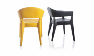Jo, poltroncina moderna per l'arredo bar e ristorante