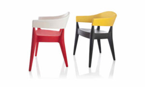 Jo, poltroncina moderna per l'arredo bar e ristorante