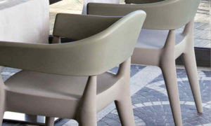 Jo, poltroncina moderna per l'arredo bar e ristorante