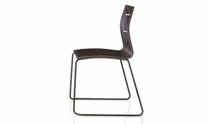 Todd, sedia moderna, impilabile a 4 gambe o a slitta