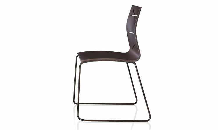 Todd, sedia moderna, impilabile a 4 gambe o a slitta