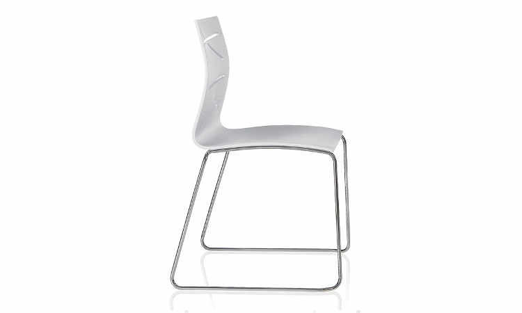 Todd, sedia moderna, impilabile a 4 gambe o a slitta