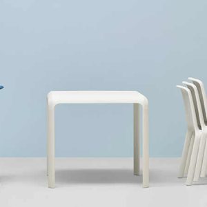 SNOW, tavolo moderno da giardino, impilabile