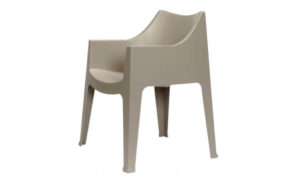 Coccolona, poltrona moderna, impilabile, arredo indoor outdoor