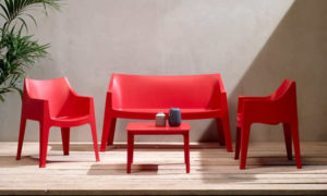 Coccolona, poltrona moderna, impilabile, arredo indoor outdoor