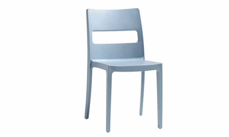 Sai, sedia moderna, impilabile, per l'arredo indoor e outdoor