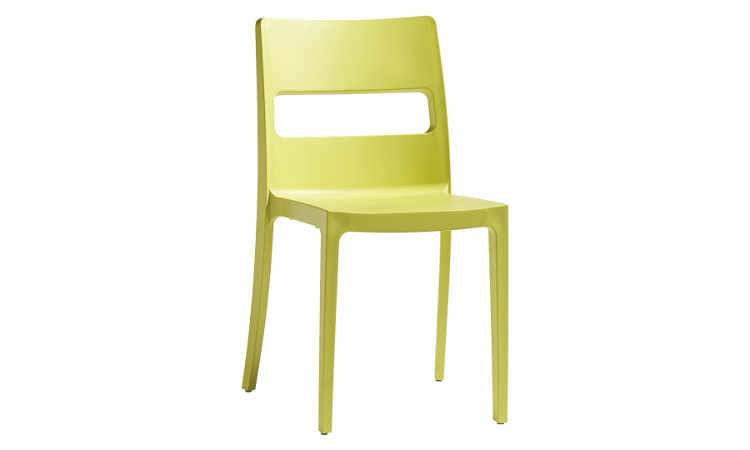 Sai, sedia moderna, impilabile, per l'arredo indoor e outdoor