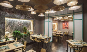 Ola, sedia ristorante impilabile per uso indoor e outdoor