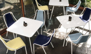 Ola, sedia ristorante impilabile per uso indoor e outdoor