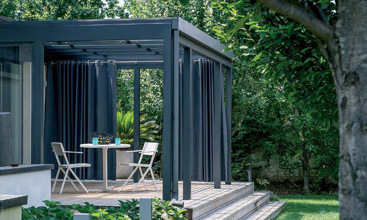 Mia, sedia da giardino disponibile con o senza braccioli