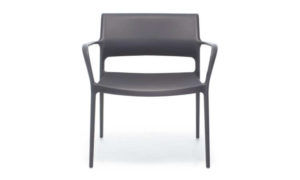 Ara Lounge, poltroncina per l’arredo indoor e outdoor