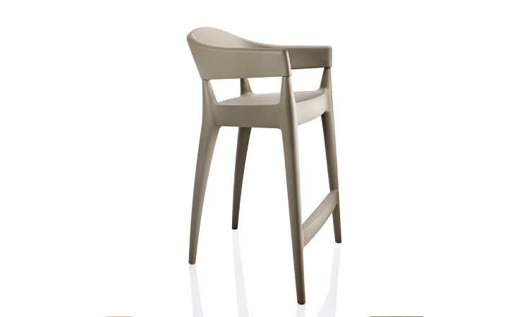 Jo Stool, sgabello moderno per l'arredo indoor e outdoor