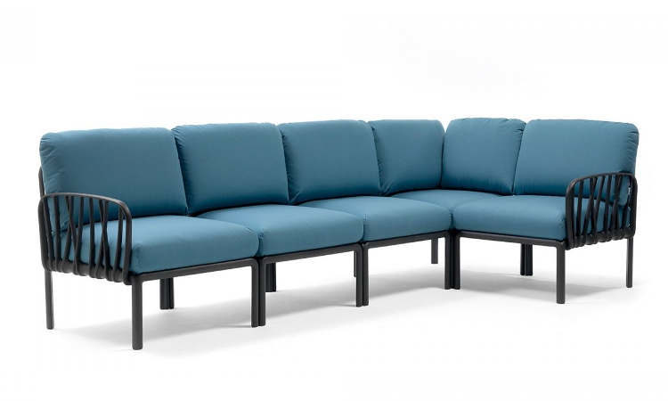 Komodo 5, divano modulare per l'arredo outdoor