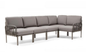 Komodo 5, divano modulare per l'arredo outdoor