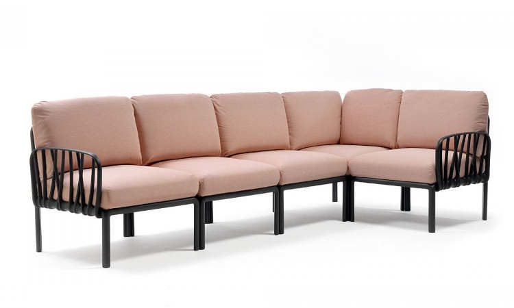 Komodo 5, divano modulare per l'arredo outdoor