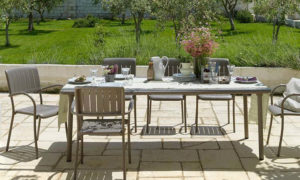 Musa, sedia con braccioli, impilabile, per l'arredo outdoor