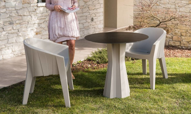 Frozen, poltroncina moderna per l'arredo indoor e outdoor