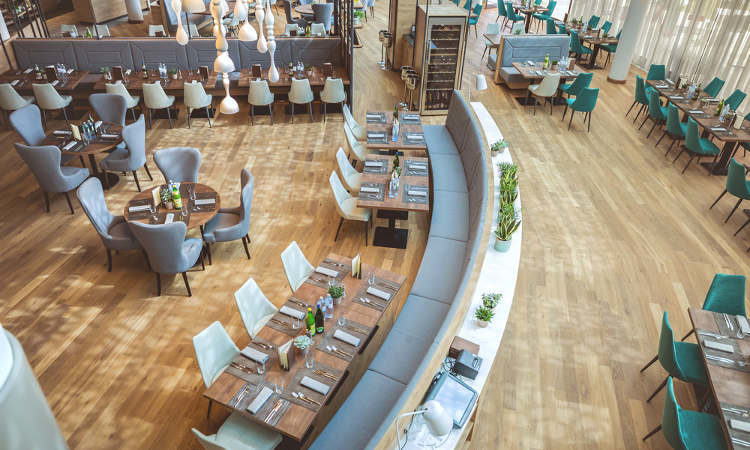 Sharon, sedia imbottita per l'arredo ristorante