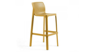 Net, sgabello moderno per l'arredo indoor e outdoor impilabile