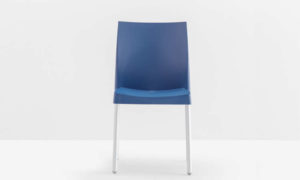 Ice, sedia impilabile per l'arredo indoor e outdoor