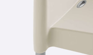 Ice, sedia impilabile per l'arredo indoor e outdoor