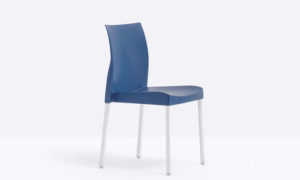 Ice, sedia impilabile per l'arredo indoor e outdoor