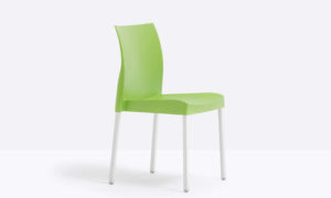 Ice, sedia impilabile per l'arredo indoor e outdoor