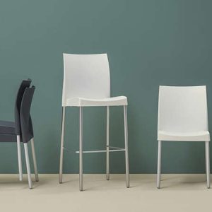 Ice, sgabello impilabile per l'arredo indoor e outdoor