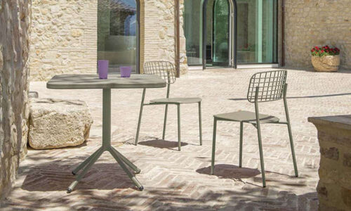 Lyze, sedia impilabile per l'arredo outdoor