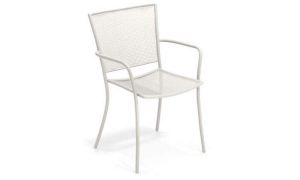 Athena, sedia con braccioli per l'arredo outdoor