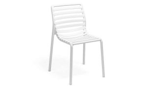 Doga, sedia impilabile per l'arredo outdoor
