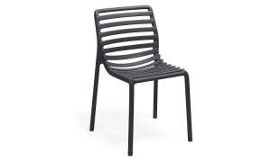 Doga, sedia impilabile per l'arredo outdoor