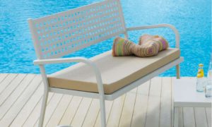 Alice, panca in metallo per l'arredo giardino