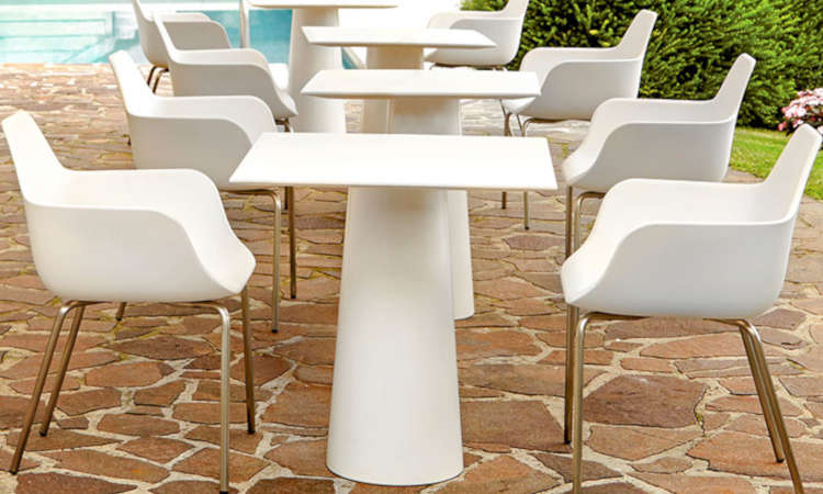 Ice, tavolo moderno per l'arredo indoor e outdoor