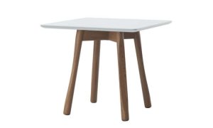 Marnie, tavolo moderno per l'arredo outdoor