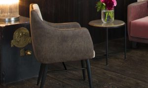 Magenta, poltroncina elegante per l'arredo indoor