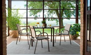 Nova, tavolo ristorante per l'arredo indoor e outdoor