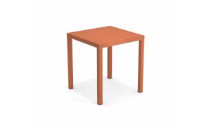 Nova, tavolo ristorante per l'arredo indoor e outdoor